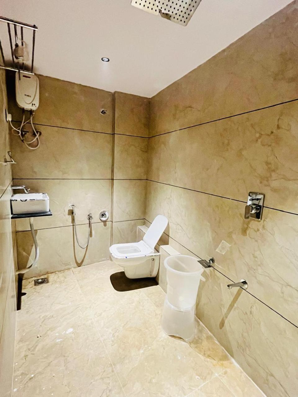 Hotel Royal Sky Morbi Exterior photo